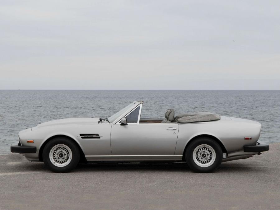  Aston Martin V8 Volante (Series I) 1979 года  (NA) (фото 15 из 18)